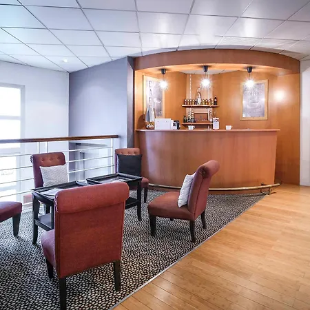 Отель Mercure Centre Place Bretagne Ренн