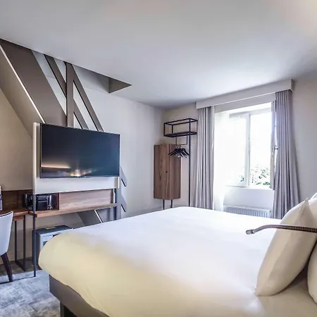 Отель Mercure Centre Place Bretagne