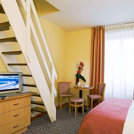 Mercure Centre Place Bretagne Отель 4*