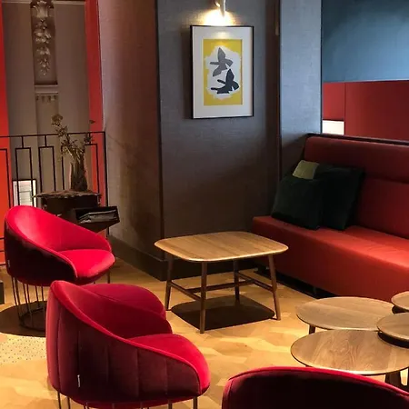 Отель Mercure Centre Place Bretagne